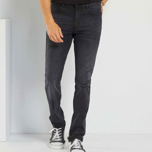 Jean élégant pour homme, idéal pour un style décontracté et urbain, design confortable pour les tenues quotidiennes et les voyages. - Product Image 1