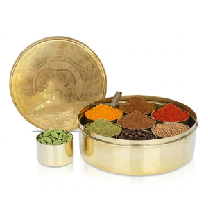 Dabba à épices artisanal en laiton massif avec couvercle éléphant sculpté – Ensemble de masala indien de qualité héritage - Product Image 1