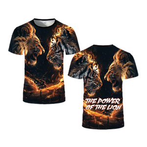 Camiseta de Sublimación 3D con Diseño de Batalla de Tigre vs León - Estampado Artístico de Animales para Hombre - Estilo Urbano con Gráfico de Fuego - "El Poder del León" - Product Image 5