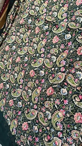 Tissu de luxe haut de gamme en faux georgette avec broderie de sequins et travail multi-fils Resham, 75 GSM, largeur 44 pouces - Product Image 3