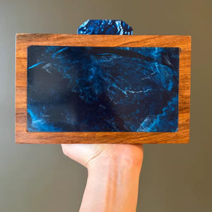 Sacs à main en bois sur mesure, idéaux pour les créateurs et les magasins de sacs à main, peuvent être fabriqués sur mesure dans vos dimensions par Universal Overseas - Product Image 1