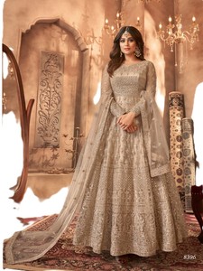 Salwar Kameez con Bordado de Lentejuelas para Boda, Estilo Indio Pakistaní Tradicional para Mujer, Largo hasta el Suelo, Corte Regular - Product Image 4