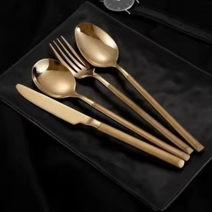 Ensemble de couverts élégants en laiton, vaisselle de luxe, cuillère, fourchette, couteau, ensemble de couverts de table haut de gamme, design durable - Product Image 2