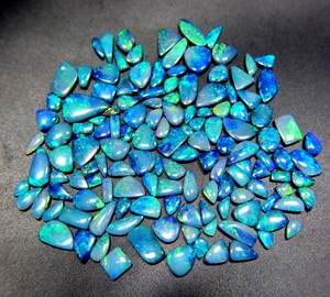 Ópalo de Fuego Azul Australiano Natural, Cabujón Doble, Forma Elegante, Gema Suelta para Joyería - Product Image 1