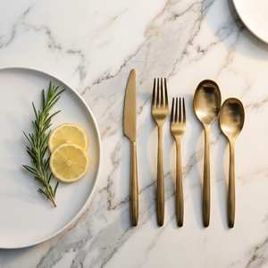 Juego de Cubiertos de Oro de Diseño Italiano al por Mayor para Banquetes y Restaurantes - Product Image 5