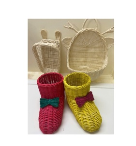 Wholesale Rattan <b>Wicker</b> Hanging <b>Basket</b> on the Door / Natural Rattan <b>Basket</b> <b>with</b> <b>Lid</b> for Gift Home Hotel Party Decoration - Product Image 5