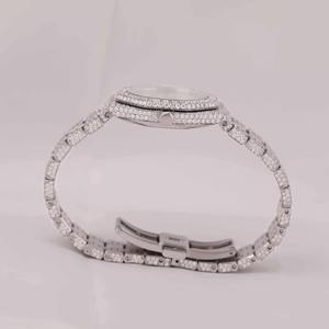 Montre de luxe en moissanite pour hommes et femmes, bracelet serti de diamants, utilisation quotidienne, cadran en verre, finition brillante de haute qualité - Product Image 2