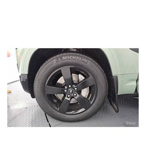 Land Rover Defender 110 D300 75e Anniversaire Novembre 2023 27 886 km Volant à Gauche Diesel Boîte Automatique avec Caméra Arrière - Product Image 5