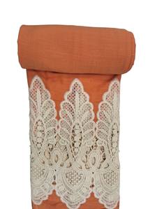Tissu brodé en coton orange de haute qualité avec bordure ajourée blanche, broderie lourde effet dentelle festonnée, matière tissée pour robe - Product Image 4