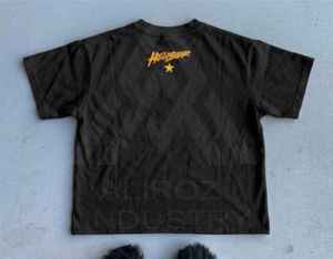 Camisetas con estampado moderno para el día a día, con comodidad premium, diseños vibrantes y material de algodón transpirable. - Product Image 2