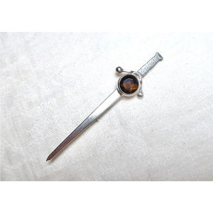Pin de Kilt Escocés Vintage Grande de Plata de Ley con Cuarzo Ahumado, Espada Claymore, Accesorio Decorativo Antiguo Escocés - Product Image 5