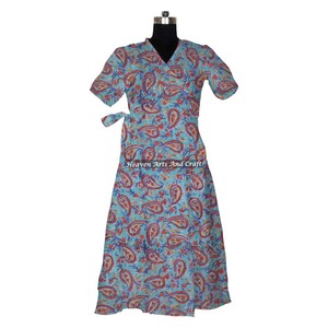 Peignoirs de luxe à vendre de qualité supérieure, couleur personnalisée avec logo et design Peignoir pour l'été - Product Image 3