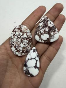 Cabochons de pierres précieuses naturelles de cheval sauvage en gros pour la fabrication de bijoux - Product Image 1