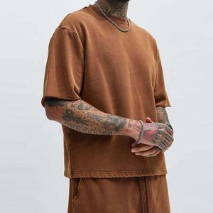 Conjuntos de pantalones cortos con estilo para hombre, novedad de verano al por mayor, 2 piezas para uso en exteriores, manga corta y algodón/poliéster, ropa informal cómoda de gran tamaño - Product Image 4