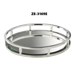 Bandeja Organizadora Moderna de Metal Negro para Almacenamiento en Oficinas Ejecutivas, Bandeja de Servicio con Acabado Dorado Premium para Hoteles de Lujo y Restaurantes de Alta Gama - Product Image 1
