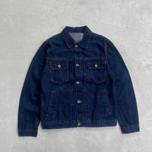 Veste en jean vintage personnalisable style streetwear avec décoration boutonnée effet délavé et impression de logo sur mesure pour l'hiver et le printemps - Product Image 3
