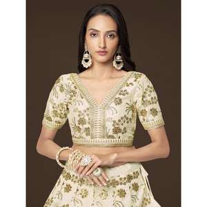 Adorable tenue de fiançailles en soie flammée à sequins blancs Lehenga Choli - Product Image 3