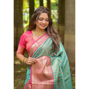 Sari en soie Kanjivaram bleu avec un motif traditionnel tissé en zari, vêtement ethnique indien de qualité supérieure tissé à la main - Product Image 3