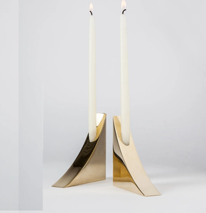 Porte-bougie artisanal en laiton doré de qualité supérieure - Centre de table de luxe finition or pour mariages, Pâques et événements festifs 1 - Product Image 1