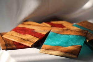Natural wood and colored <b>epoxy</b> <b>resin</b> coaster - Product Image 3