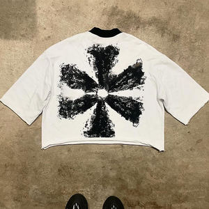 Camiseta Corta Blanca Extra Grande para Hombre con Estampado Geométrico Negro, Ribete en Contraste, Manga Corta, Estilo Urbano, Cuello Redondo, Jersey de Algodón - Product Image 2