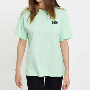 Conjunto de Dos Piezas a la Moda para Mujer, Top y Shorts Elegantes a Juego, Atuendo Casual de Verano, Ligero, Inspirado en las Tendencias, Conjunto Coordinado - Product Image 3