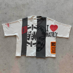 Camiseta de hombre personalizada con serigrafía, estilo streetwear, corte holgado, bloques de color, efecto desgastado por el sol, patchwork y dobladillo irregular cosido - Product Image 2