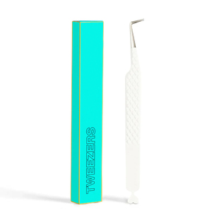 Pinzas Profesionales para Pestañas de Acero Inoxidable con Punta de Precisión, Diseño Antioxidante y Duradero para Aplicación de Extensiones de Pestañas y Cejas - Product Image 4