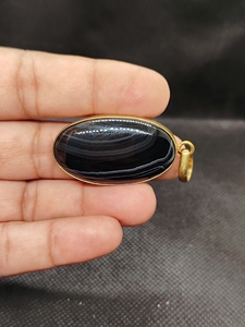 Piedra Preciosa de Ágata Negra con Banda Dorada, Chapada en Oro, Colgante Natural - Product Image 2