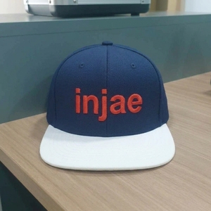 Casquette Snapback 6 Panneaux Personnalisée OEM, Visière Plate Structurée, Broderie 3D, Faible MOQ, Fabricant de Coiffes ODM - Product Image 1