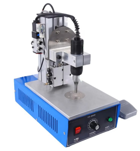 Machine de soudage par points ultrasonique compacte, soudeuse plastique 800W, équipement de soudage DIY pour l'assemblage de petites séries - Product Image 1