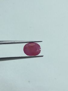 Pierre précieuse naturelle de qualité supérieure, rubis rose-violet, pierre brute, taille ovale, 3,19 carats, par l'exportateur au meilleur prix - Product Image 4