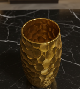 Vase en or coulé de luxe, texture martelée en nid d'abeille, vase décoratif moderne pour fleurs, porcelaine métallisée électro-plaquée, décoration de table - Product Image 2