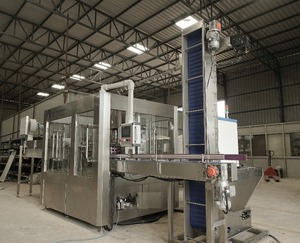 Machine de remplissage automatique de liquides Technohom, 12 buses, bouteilles en plastique de 1L, contrôle PLC, pompe à moteur électrique - Product Image 1