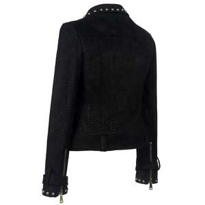 Veste noire pour femmes, faite à la main, multi-cloutée, à manches longues, en cuir de vachette, style punk, avec rivets. - Product Image 4