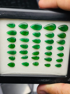 Esmeralda Zambiana Natural, Corte Pera, 22.36 Quilates, Calidad AAA, Brillo Intenso, Certificada por IGI, Gema Verde, Paquete de Joyería NARNOLI IMPEX, USD 30/ct - Product Image 6