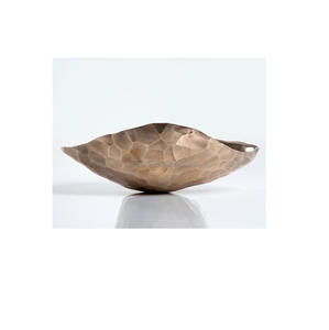 Cuenco de servicio de latón martillado único para arreglos de eventos culturales, servicio de comida tradicional y decoración de bodas indias - Product Image 1