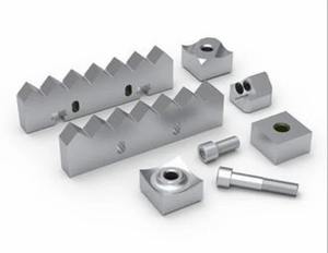 Lames de rechange de qualité supérieure pour machines de traitement des déchets intensives, dotées de coupeurs rotatifs en acier allié durable. - Product Image 2