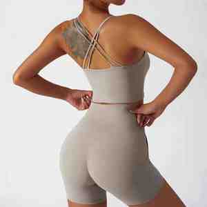 ชุดออกกำลังกายและโยคะสำหรับผู้หญิงแบบมีแบรนด์ ชุดออกกำลังกายไร้รอยต่อ ยืดหยุ่นสูง สำหรับการฝึกฟิตเนส ขายส่ง - Product Image 2