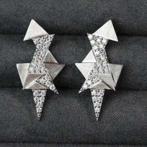 Boucles d'oreilles pendantes allongées en argent sterling et or blanc avec moissanite personnalisée pour femme, bijoux de luxe, boucles d'oreilles statement - Product Image 1