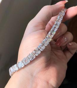 สร้อยข้อมือเทนนิสทรง Asscher Cut หรูหรา สง่างาม เหมาะเป็นของขวัญวันครบรอบสำหรับเธอ สวยงามอย่างประณีต - Product Image 2