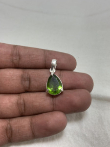 Pendentif en argent en forme de goutte d'eau vert citron scintillant, médaillon minimaliste vert péridot pour femme, bijoux en argent allemand - Product Image 3