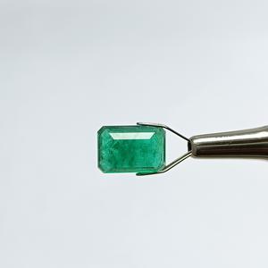 Esmeralda Octogonal Verde de 5.21 Quilates de Zambia - Product Image 5