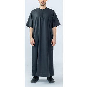 Vêtements musulmans traditionnels pour hommes, thobe brodé, vêtements thobe de couleur unie, jubba, thobe/arabie thobe personnalisé pour hommes - Product Image 1