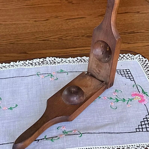 Exprimidor de Limones de Madera Más Vendido, Diseño Atractivo a Precio Competitivo, Exprimidor de Limones de Madera, Tendencia Actual - Product Image 1