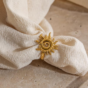 Anillo Vintage Ajustable de Acero Inoxidable Bicolor con Piedra Lunar y Sol Celestial - Product Image 4