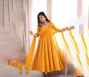 Anarkali moderne pour femme, à manches longues, en soie Chanderi jacquard, motif dessiné à la main, robe longue de soirée, style indien pakistanais, très demandée - Product Image 1