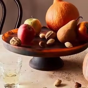 Support à gâteau rond en résine brun foncé avec base sur pied pour gâteaux - Product Image 2
