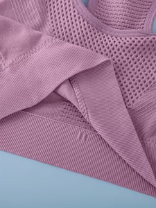 Soutien-gorge de sport en maille nid d'abeille de qualité supérieure |   Débardeur de sport sans coutures en maille ouverte à dos nageur |   Vêtements de sport pour femmes à haute élasticité - Product Image 6