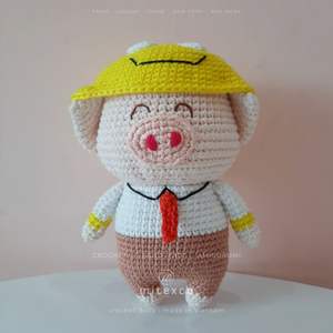 45 Muñeca Amigurumi hecha a mano de cerdo de ganchillo relleno al por mayor | Peluche suave de animal | Dulce regalo para amantes de los cerdos y niños - Product Image 3